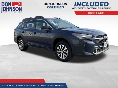 Used 2025 Subaru Outback Premium AWD/4WD image 1