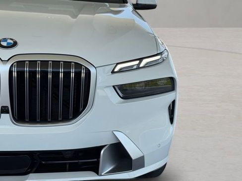 Used 2026 BMW X7 xDrive40i image 4