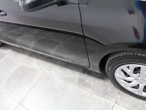 Used 2017 Toyota Corolla LE image 33