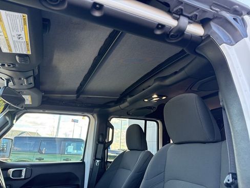 Used 2021 Jeep Wrangler Unlimited Sport image 15