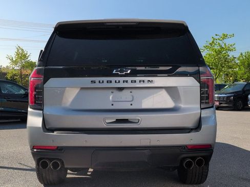 Used 2025 Chevrolet Suburban Z71 AWD/4WD image 7