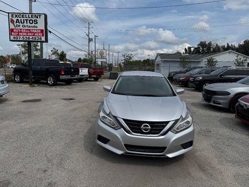 Used 2016 Nissan Altima 2.5 S w/ Power Driver Seat Package FWD image 2