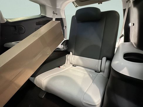 New 2026 Hyundai Ioniq 9 Calligraphy image 15