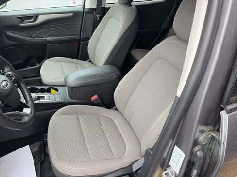 Used 2022 Ford Escape SE w/ Cold Weather Package FWD image 8