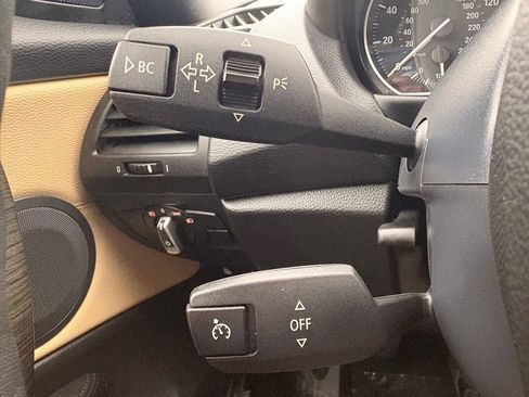 Used 2013 BMW 135i Convertible image 26