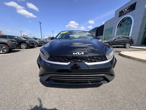 Used 2023 Kia Forte LXS FWD image 10
