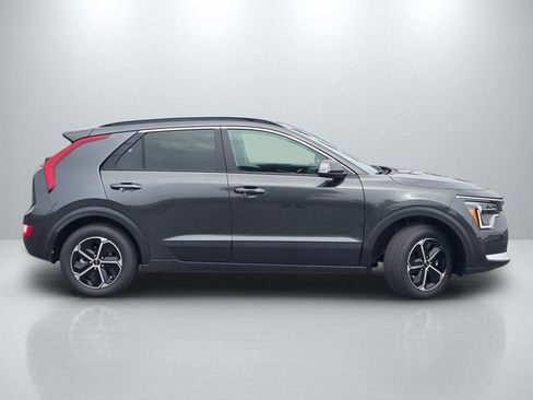 New 2026 Kia Niro EX FWD image 3