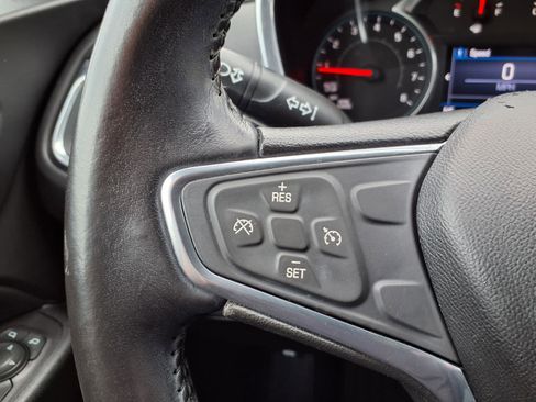Used 2019 Chevrolet Equinox LT FWD image 11
