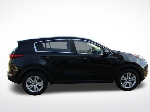 Used 2018 Kia Sportage LX AWD/4WD image 2
