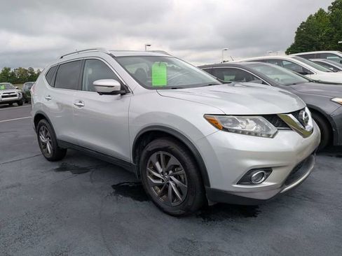 Used 2016 Nissan Rogue SL w/ SL Premium Package FWD image 2