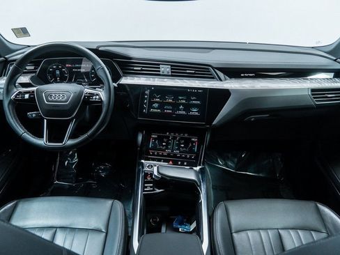 Used 2023 Audi e-tron Premium Plus w/ Premium Plus Package image 22