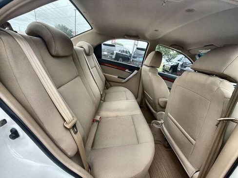 Used 2009 Chevrolet Aveo LT w/ Power and Convenience Package FWD image 24