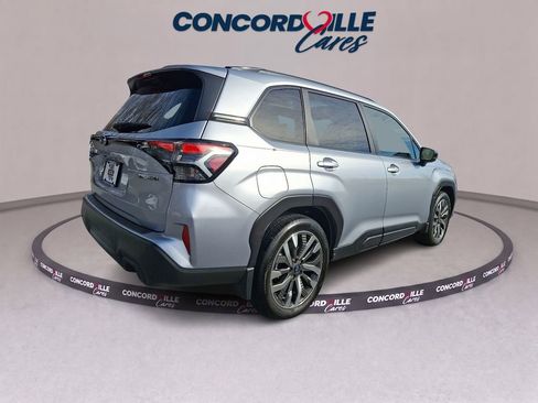 Certified 2025 Subaru Forester Touring AWD/4WD image 7