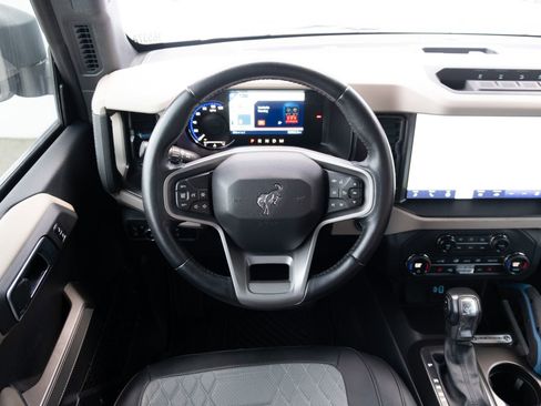 Used 2023 Ford Bronco Wildtrak AWD/4WD image 2