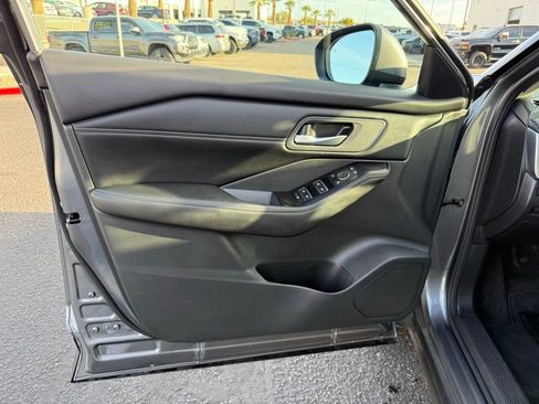 Used 2026 Nissan Rogue SL image 23