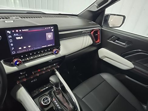 Used 2023 GMC Canyon AT4X image 27