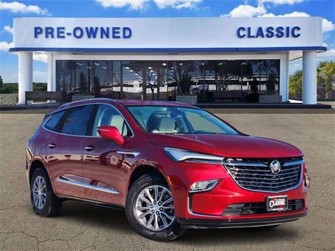 Used 2022 Buick Enclave Essence image 1