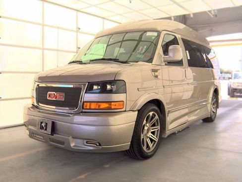 Used 2018 GMC Savana 2500 w/ Enhanced Convenience Package RWD image 1