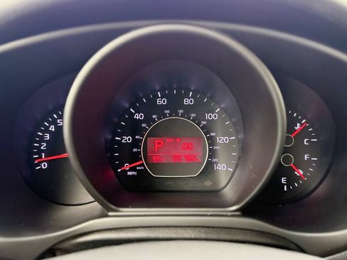 Used 2015 Kia Soul FWD image 31