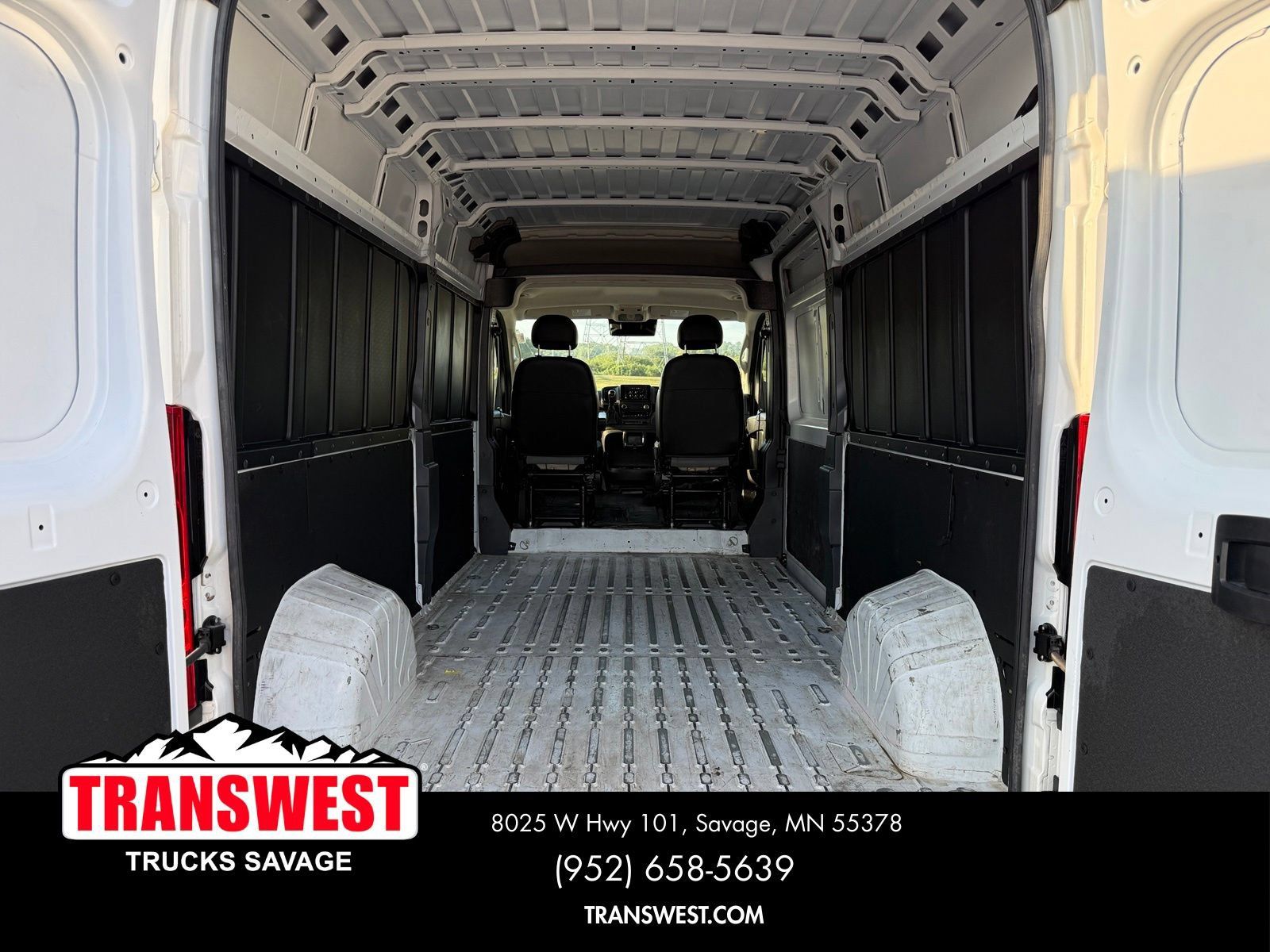 Used 2023 RAM ProMaster 2500 FWD image 12