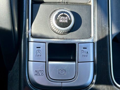 Used 2020 Kia Telluride LX FWD image 25
