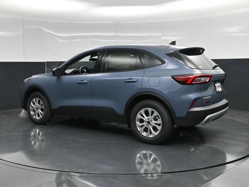 New 2026 Ford Escape Active w/ Tech Pack #1 AWD/4WD image 8