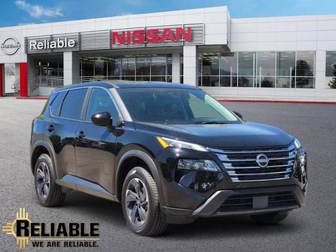 Certified 2025 Nissan Rogue SV FWD image 1