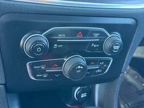 Used 2017 Dodge Charger SE w/ Popular Equipment Group RWD image 23