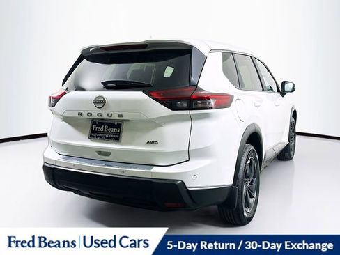 Used 2025 Nissan Rogue SV AWD/4WD image 8