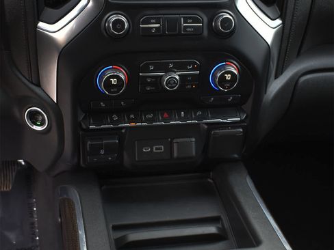 Used 2019 Chevrolet Silverado 1500 RST image 13