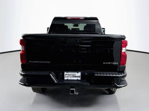 Used 2024 Chevrolet Silverado 2500 Custom w/ Custom Value Package AWD/4WD image 8