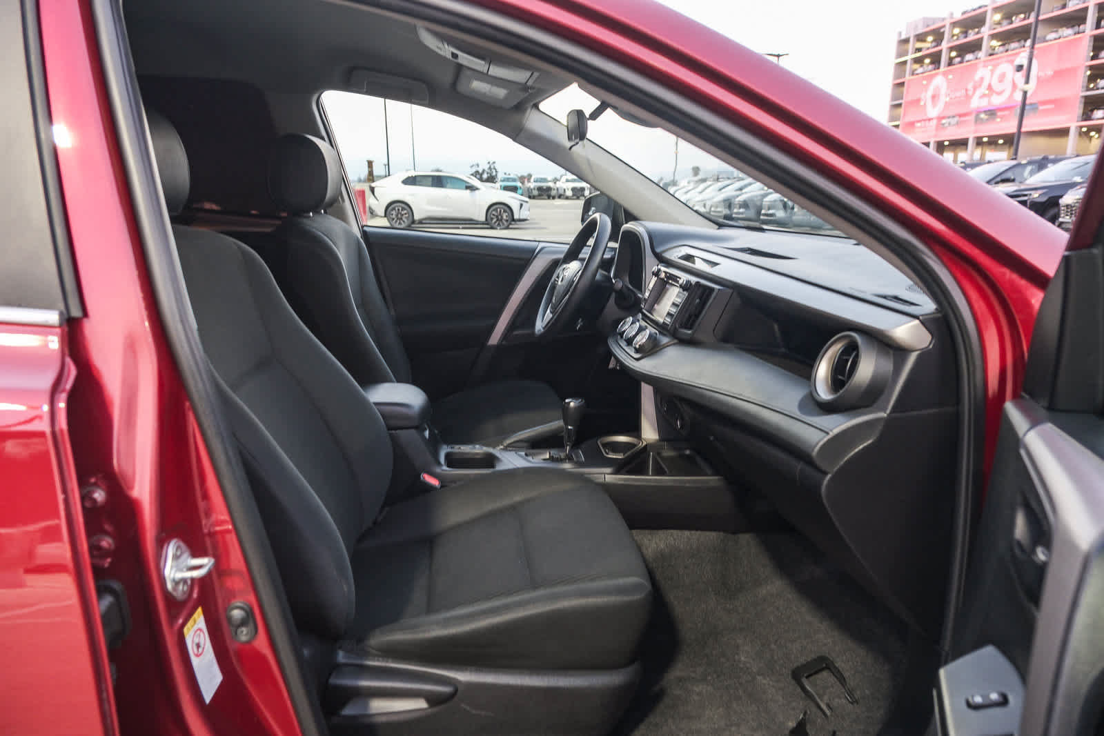Used 2018 Toyota RAV4 LE w/ All Weather Liner Package FWD image 17