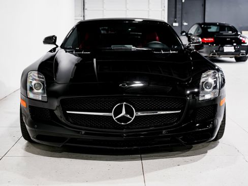 Used 2012 Mercedes-Benz SLS AMG Roadster image 5