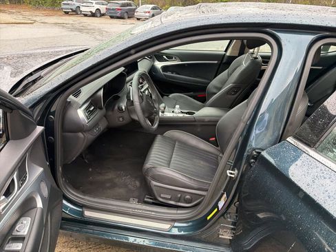 Used 2022 Genesis G70 2.0T w/ Prestige Package image 16