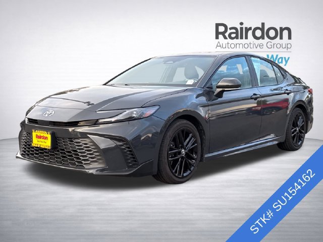 Used 2025 Toyota Camry SE FWD image 3
