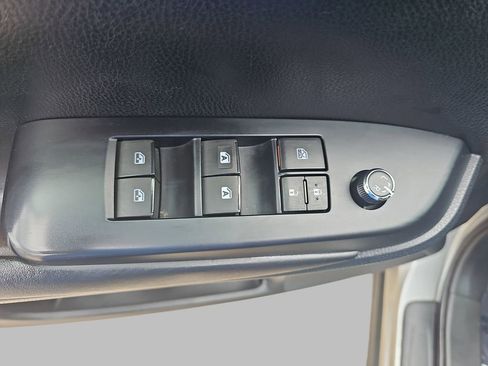 Used 2019 Toyota Highlander XLE AWD/4WD image 35