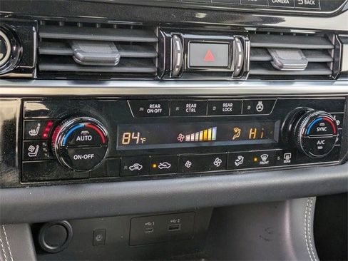 Used 2022 Nissan Pathfinder Platinum w/ Cargo Package image 27