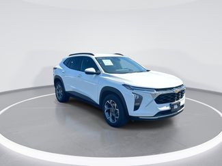 Used 2025 Chevrolet Trax LT FWD video 2