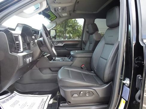 Used 2025 GMC Sierra 2500 Denali w/ Denali Reserve Package AWD/4WD image 10