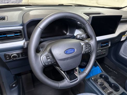 New 2025 Ford Maverick XLT w/ XLT Luxury Package FWD image 21
