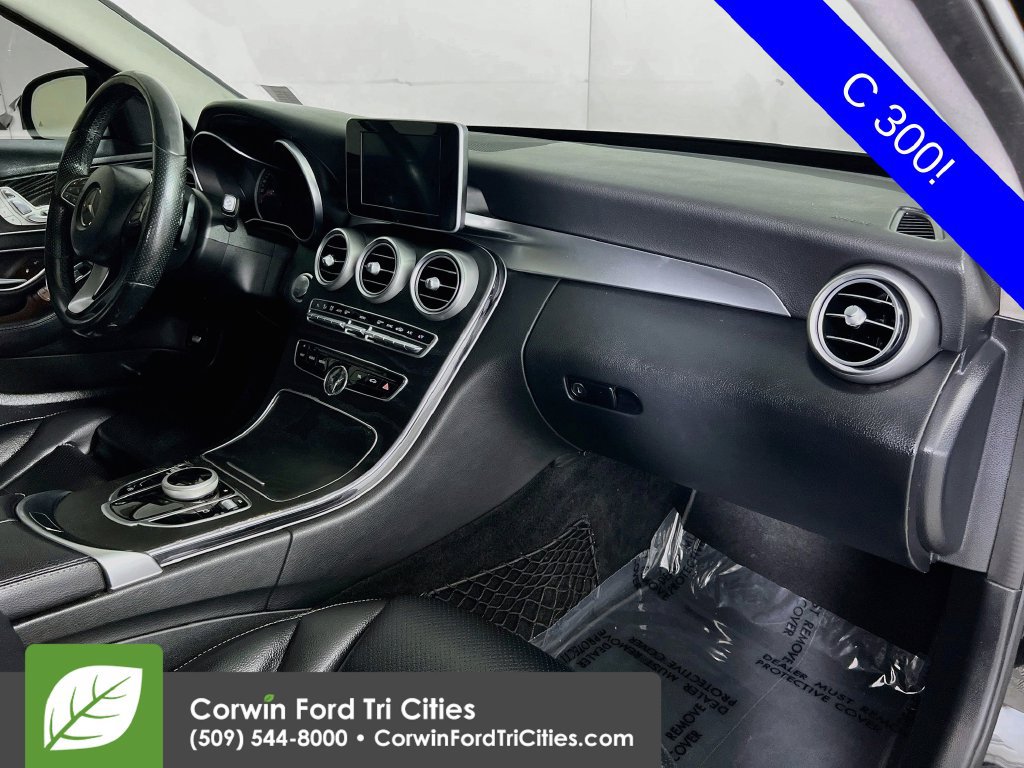 Used 2017 Mercedes-Benz C 300 Sedan image 28