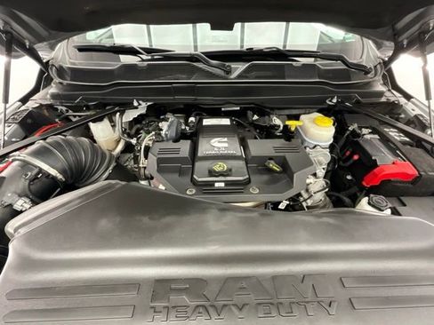Used 2024 RAM 3500 Tradesman w/ Chrome Appearance Group image 28