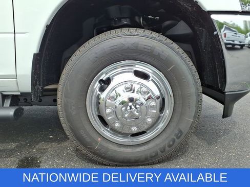 New 2026 RAM 3500 Tradesman w/ Chrome Appearance Group A AWD/4WD image 9