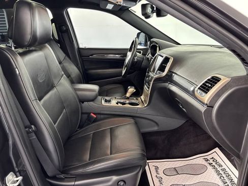 Used 2016 Jeep Grand Cherokee Overland AWD/4WD image 29