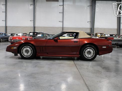 Used 1987 Chevrolet Corvette Convertible image 25