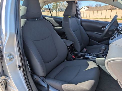 Used 2020 Toyota Corolla LE image 23