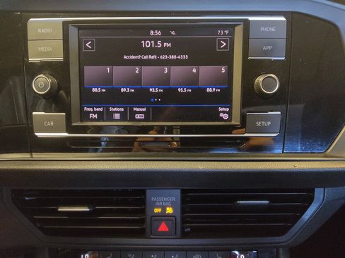 Used 2019 Volkswagen Jetta SE FWD image 25