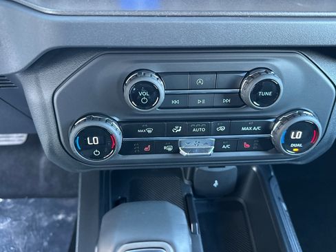 New 2025 Ford Bronco Big Bend image 24