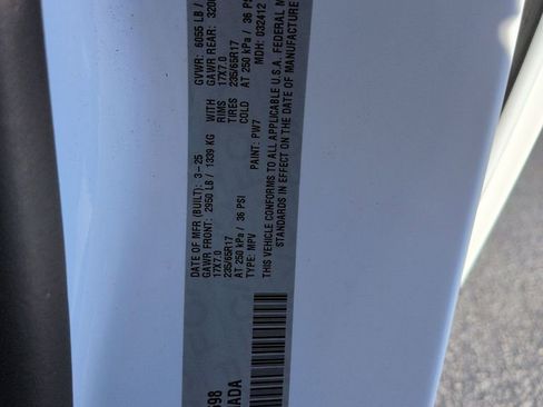 Used 2025 Chrysler Pacifica Select FWD image 29