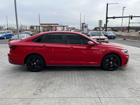Used 2019 Volkswagen Jetta GLI image 6